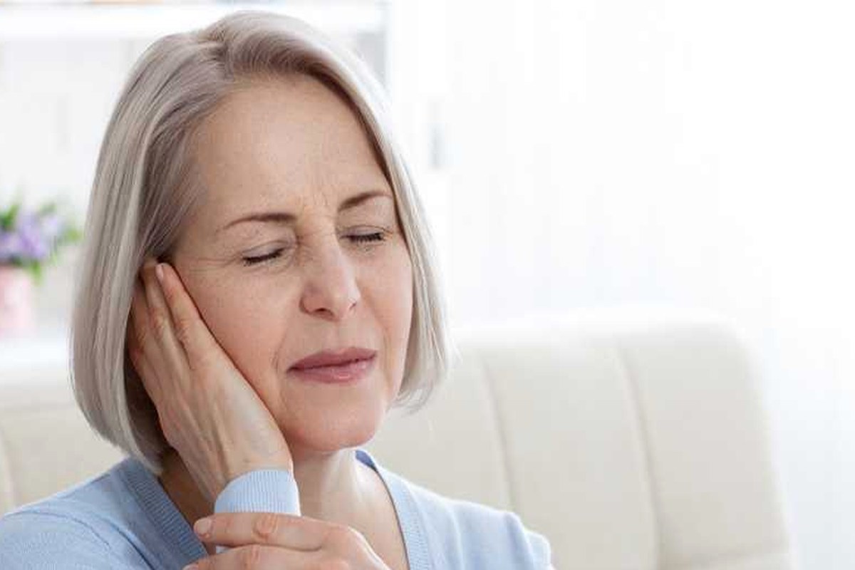 Ear Pain And Allergies Safety Tips ear health information